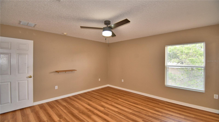 DAVENPORT, Florida 33897, 5 Bedrooms Bedrooms, ,3 BathroomsBathrooms,Residential,For Sale,CANNA,0,MFRP4934573