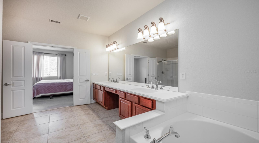 DAVENPORT, Florida 33896, 3 Bedrooms Bedrooms, ,2 BathroomsBathrooms,Residential,For Sale,GILFORD POINT,0,MFRO6331540