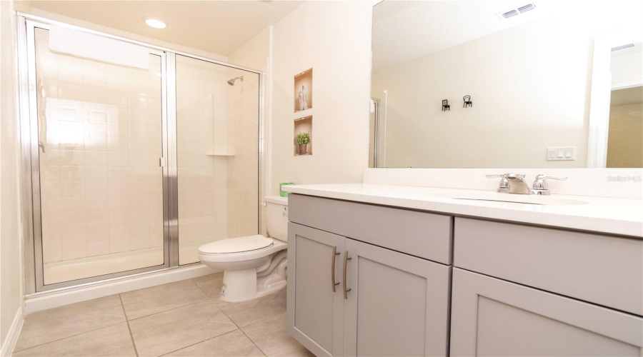 KISSIMMEE, Florida 34747, 5 Bedrooms Bedrooms, ,4 BathroomsBathrooms,Residential,For Sale,TROPICAL PALMS,0,MFRS5131346