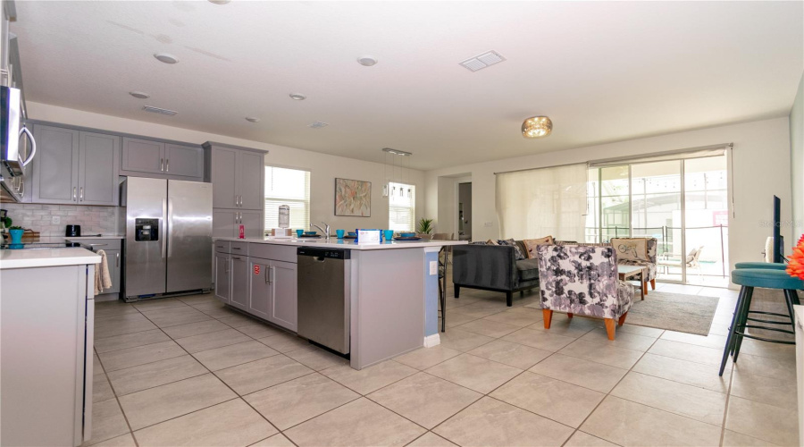 KISSIMMEE, Florida 34747, 5 Bedrooms Bedrooms, ,4 BathroomsBathrooms,Residential,For Sale,TROPICAL PALMS,0,MFRS5131346