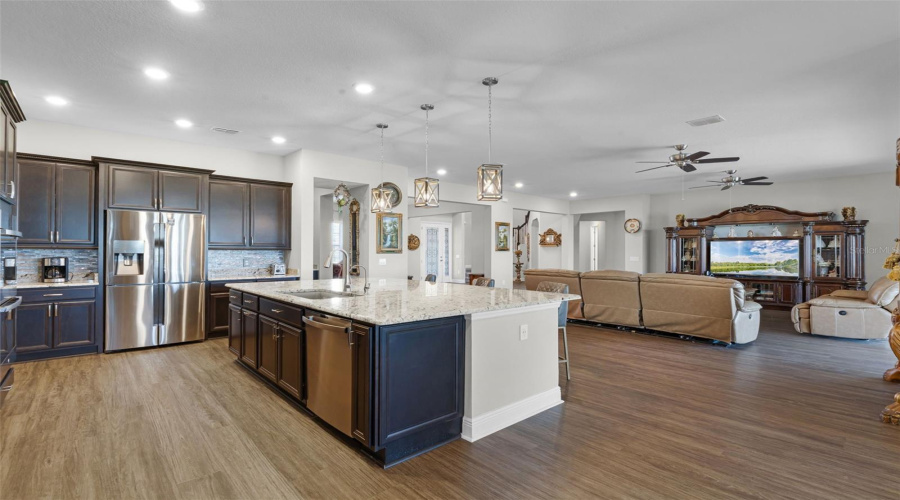 KISSIMMEE, Florida 34746, 5 Bedrooms Bedrooms, ,5 BathroomsBathrooms,Residential,For Sale,WINDLASS,0,MFRO6331553