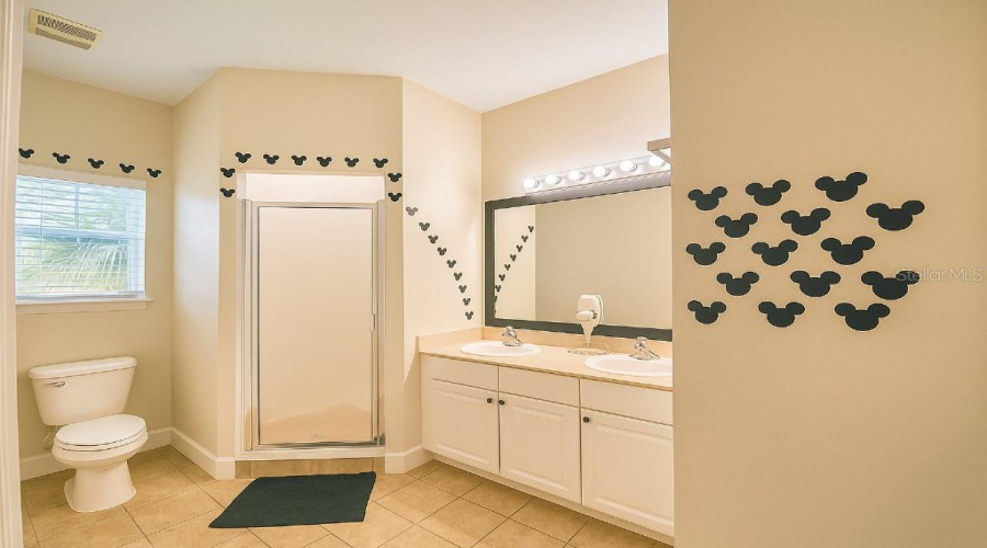 KISSIMMEE, Florida 34746, 4 Bedrooms Bedrooms, ,3 BathroomsBathrooms,Residential,For Sale,LUCAYAN HARBOUR,0,MFRTB8412095