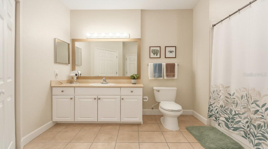 KISSIMMEE, Florida 34746, 4 Bedrooms Bedrooms, ,3 BathroomsBathrooms,Residential,For Sale,LUCAYAN HARBOUR,0,MFRTB8412095