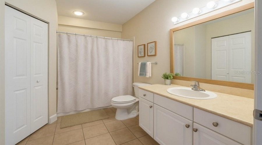 KISSIMMEE, Florida 34746, 4 Bedrooms Bedrooms, ,3 BathroomsBathrooms,Residential,For Sale,LUCAYAN HARBOUR,0,MFRTB8412095