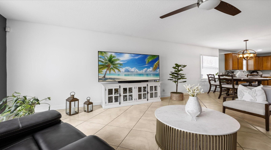 DAVENPORT, Florida 33837, 3 Bedrooms Bedrooms, ,2 BathroomsBathrooms,Residential,For Sale,COTSWOLD,0,MFRO6314959