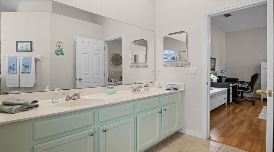 DAVENPORT, Florida 33897, 4 Bedrooms Bedrooms, ,2 BathroomsBathrooms,Residential,For Sale,CHURCHILL PARK,0,MFRS5131814