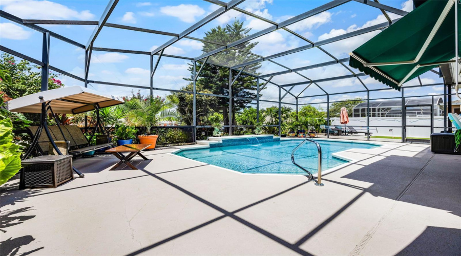 DAVENPORT, Florida 33897, 4 Bedrooms Bedrooms, ,2 BathroomsBathrooms,Residential,For Sale,CHURCHILL PARK,0,MFRS5131814