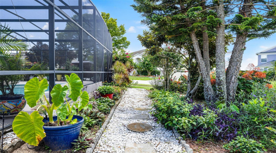 DAVENPORT, Florida 33897, 4 Bedrooms Bedrooms, ,2 BathroomsBathrooms,Residential,For Sale,CHURCHILL PARK,0,MFRS5131814