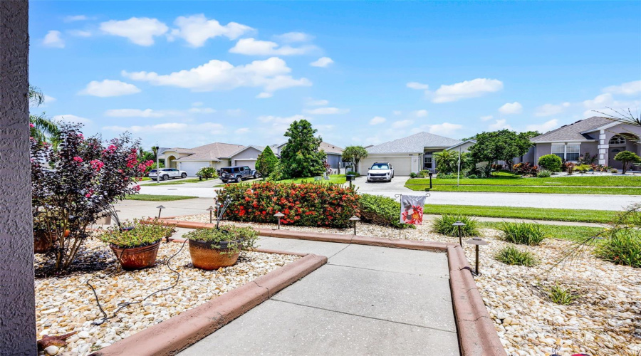 DAVENPORT, Florida 33897, 4 Bedrooms Bedrooms, ,2 BathroomsBathrooms,Residential,For Sale,CHURCHILL PARK,0,MFRS5131814