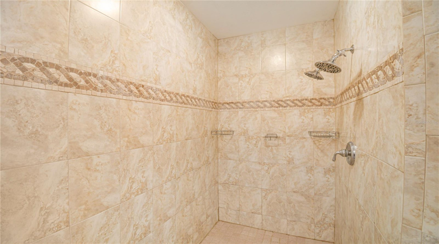 ORLANDO, Florida 32836, 3 Bedrooms Bedrooms, ,2 BathroomsBathrooms,Residential,For Sale,THE ESPLANADE,0,MFRO6331463