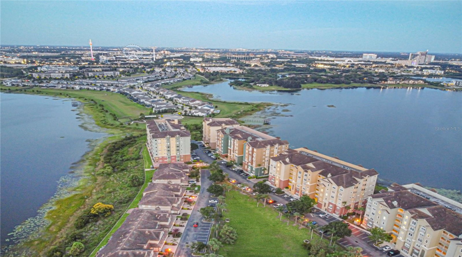 ORLANDO, Florida 32836, 3 Bedrooms Bedrooms, ,2 BathroomsBathrooms,Residential,For Sale,THE ESPLANADE,0,MFRO6331463