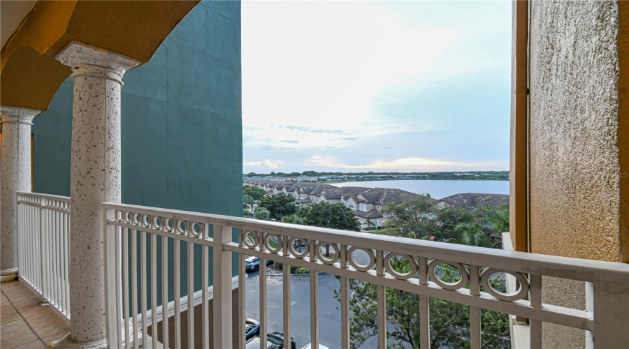 ORLANDO, Florida 32836, 3 Bedrooms Bedrooms, ,2 BathroomsBathrooms,Residential,For Sale,THE ESPLANADE,0,MFRO6331463