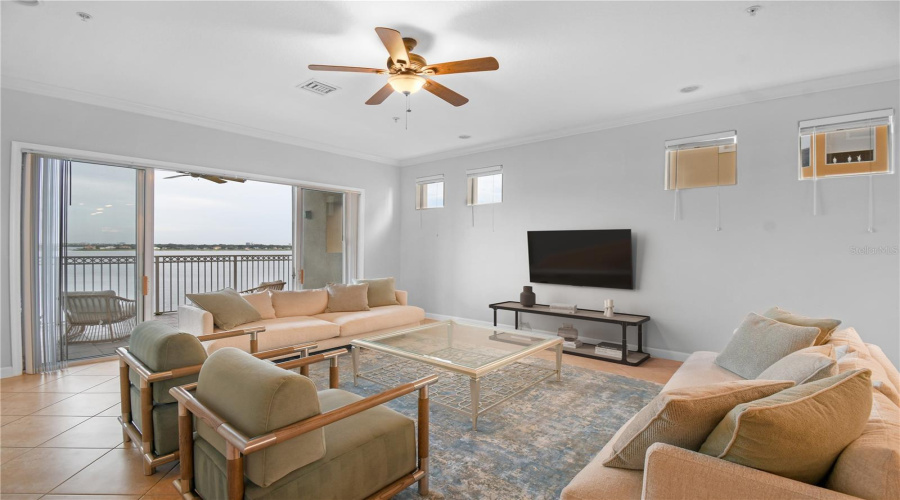ORLANDO, Florida 32836, 3 Bedrooms Bedrooms, ,2 BathroomsBathrooms,Residential,For Sale,THE ESPLANADE,0,MFRO6331463