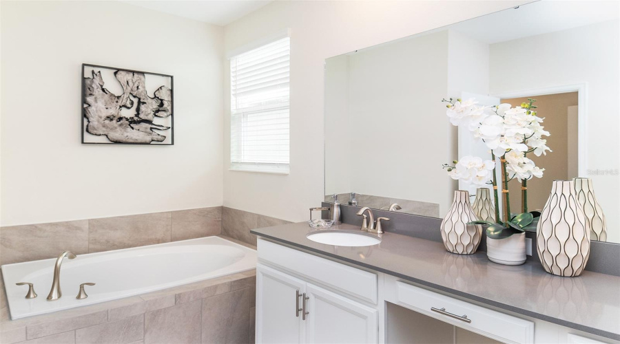DAVENPORT, Florida 33896, 5 Bedrooms Bedrooms, ,5 BathroomsBathrooms,Residential,For Sale,STICKS,0,MFRO6331787