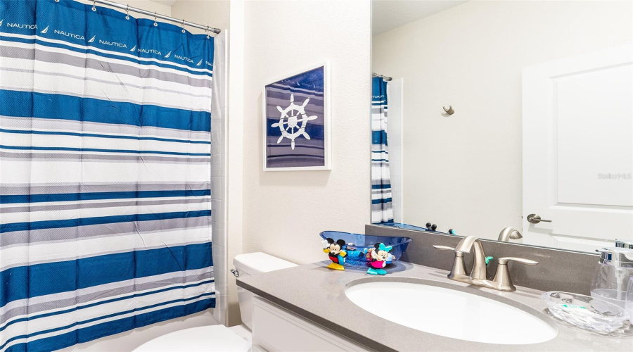 DAVENPORT, Florida 33896, 5 Bedrooms Bedrooms, ,5 BathroomsBathrooms,Residential,For Sale,STICKS,0,MFRO6331787