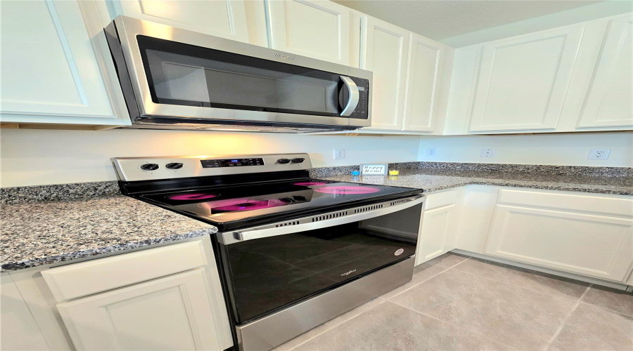 Range, Oven & Microwave