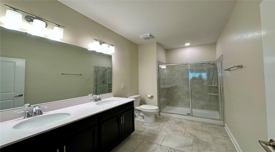 DAVENPORT, Florida 33896, 2 Bedrooms Bedrooms, ,2 BathroomsBathrooms,Residential,For Sale,QUAKER RIDGE,0,MFRO6331701