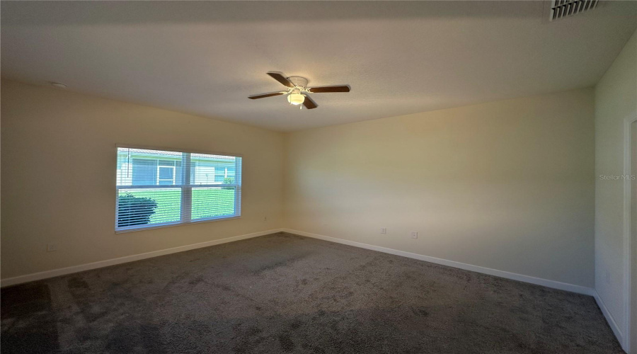 DAVENPORT, Florida 33896, 2 Bedrooms Bedrooms, ,2 BathroomsBathrooms,Residential,For Sale,QUAKER RIDGE,0,MFRO6331701