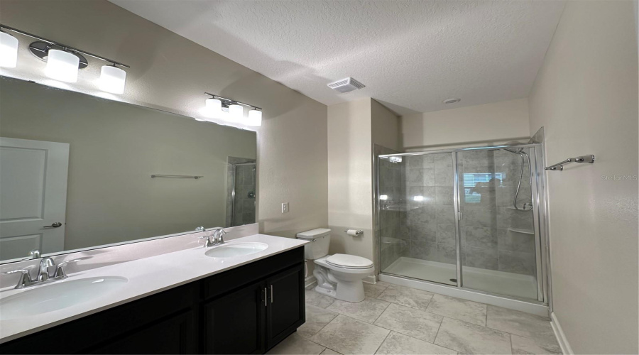 DAVENPORT, Florida 33896, 2 Bedrooms Bedrooms, ,2 BathroomsBathrooms,Residential,For Sale,QUAKER RIDGE,0,MFRO6331701