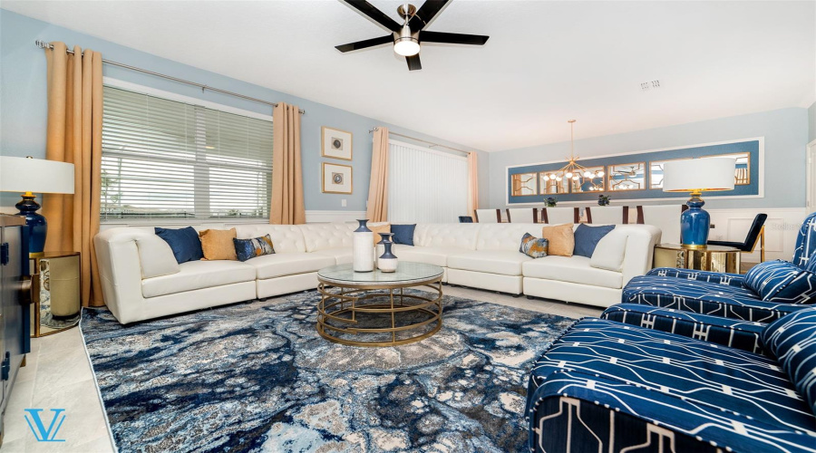 DAVENPORT, Florida 33896, 8 Bedrooms Bedrooms, ,5 BathroomsBathrooms,Residential,For Sale,MAIDSTONE,0,MFRO6330079