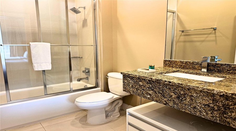 KISSIMMEE, Florida 34747, 4 Bedrooms Bedrooms, ,4 BathroomsBathrooms,Residential,For Sale,RECIFE,0,MFRS5131850
