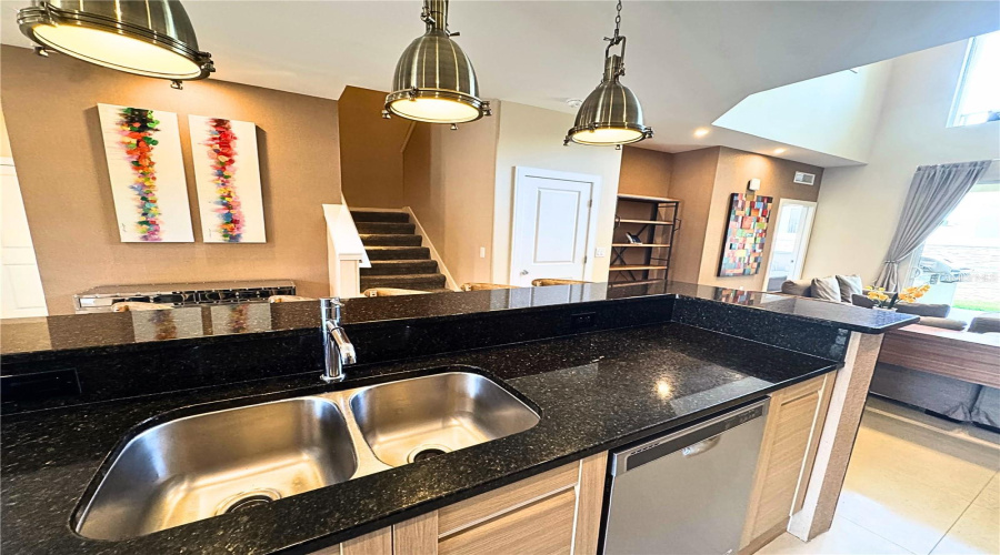 KISSIMMEE, Florida 34747, 4 Bedrooms Bedrooms, ,4 BathroomsBathrooms,Residential,For Sale,RECIFE,0,MFRS5131850