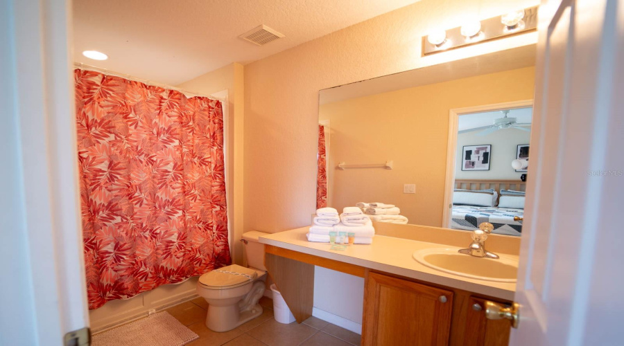 DAVENPORT, Florida 33897, 4 Bedrooms Bedrooms, ,3 BathroomsBathrooms,Residential,For Sale,CALABRIA,0,MFRS5131174