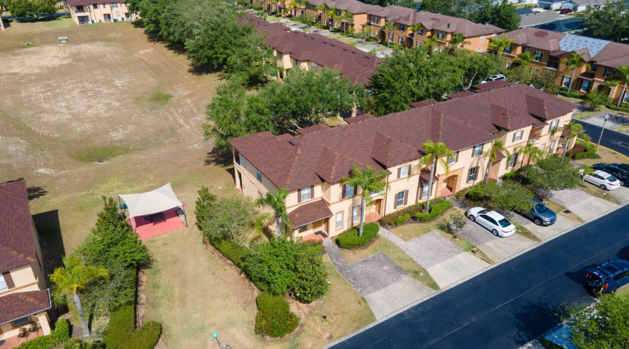 DAVENPORT, Florida 33897, 4 Bedrooms Bedrooms, ,3 BathroomsBathrooms,Residential,For Sale,CALABRIA,0,MFRS5131174