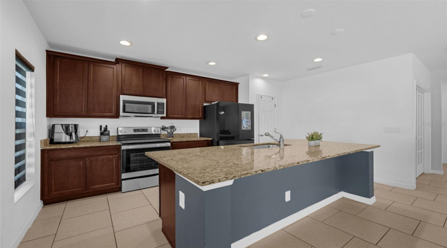 DAVENPORT, Florida 33837, 4 Bedrooms Bedrooms, ,2 BathroomsBathrooms,Residential,For Sale,SCRUB OAK HAMMOCK,0,MFRS5131802