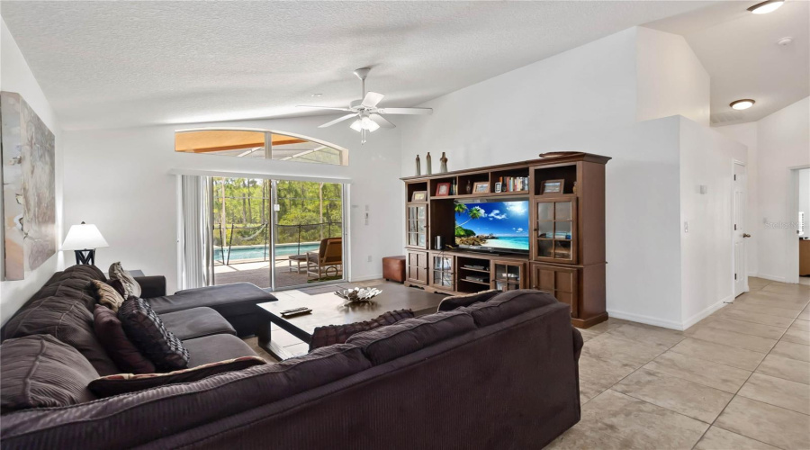DAVENPORT, Florida 33837, 4 Bedrooms Bedrooms, ,3 BathroomsBathrooms,Residential,For Sale,ORANGE COSMOS,0,MFRO6331003