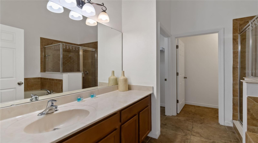 DAVENPORT, Florida 33837, 4 Bedrooms Bedrooms, ,3 BathroomsBathrooms,Residential,For Sale,ORANGE COSMOS,0,MFRO6331003