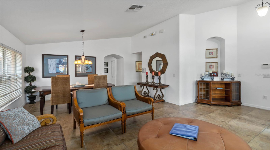 DAVENPORT, Florida 33837, 4 Bedrooms Bedrooms, ,3 BathroomsBathrooms,Residential,For Sale,ORANGE COSMOS,0,MFRO6331003