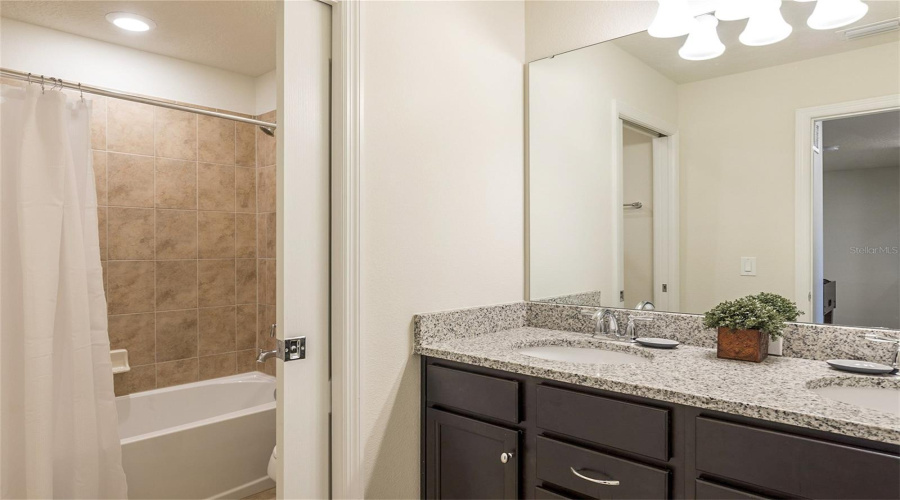 DAVENPORT, Florida 33837, 5 Bedrooms Bedrooms, ,4 BathroomsBathrooms,Residential,For Sale,TERRASONESTA,0,MFRO6331762