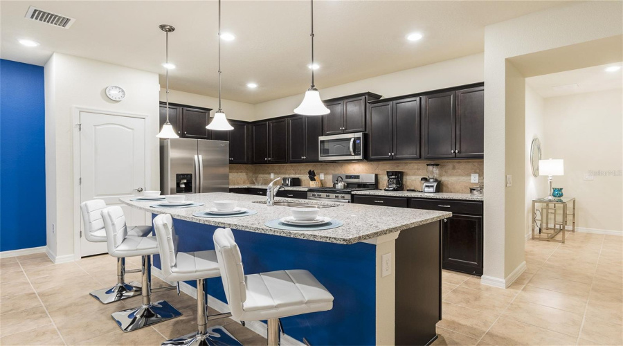 DAVENPORT, Florida 33837, 5 Bedrooms Bedrooms, ,4 BathroomsBathrooms,Residential,For Sale,TERRASONESTA,0,MFRO6331762