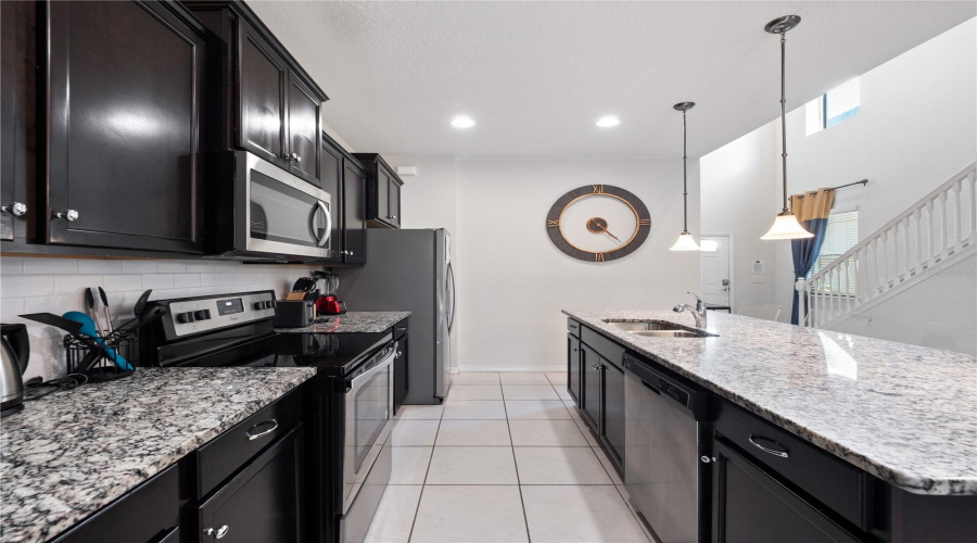 KISSIMMEE, Florida 34747, 6 Bedrooms Bedrooms, ,4 BathroomsBathrooms,Residential,For Sale,NICE,0,MFRS5131756