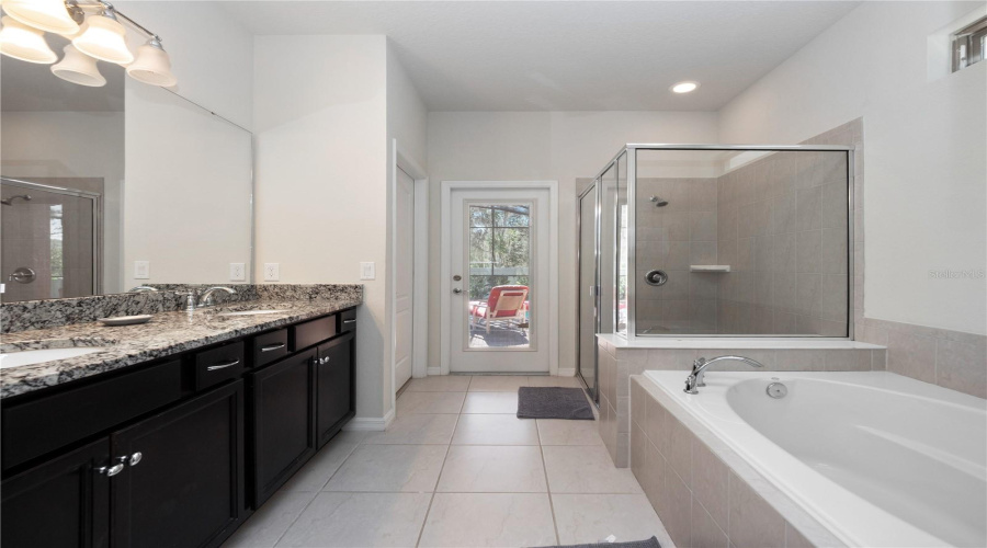 KISSIMMEE, Florida 34747, 6 Bedrooms Bedrooms, ,4 BathroomsBathrooms,Residential,For Sale,NICE,0,MFRS5131756