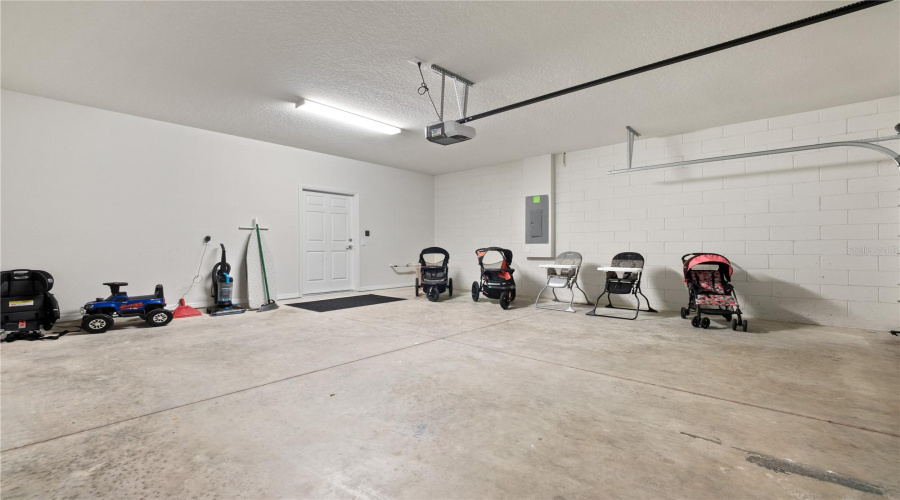 KISSIMMEE, Florida 34747, 6 Bedrooms Bedrooms, ,4 BathroomsBathrooms,Residential,For Sale,NICE,0,MFRS5131756