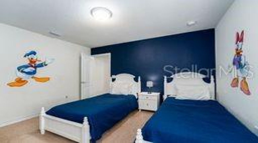 KISSIMMEE, Florida 34747, 6 Bedrooms Bedrooms, ,4 BathroomsBathrooms,Residential,For Sale,LIMA,0,MFRO6331571