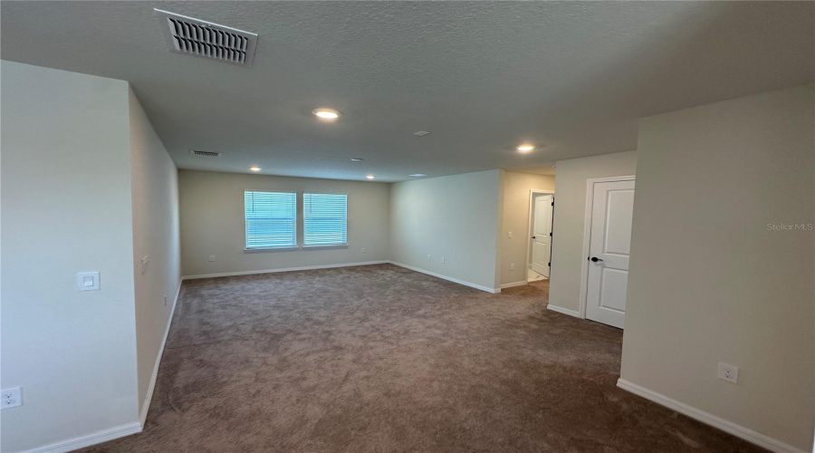 ORLANDO, Florida 32836, 5 Bedrooms Bedrooms, ,4 BathroomsBathrooms,Residential,For Sale,PARKVIEW RESERVE,0,MFRO6331943