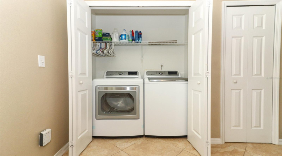 DAVENPORT, Florida 33896, 3 Bedrooms Bedrooms, ,2 BathroomsBathrooms,Residential,For Sale,REGENCY,0,MFRO6303631