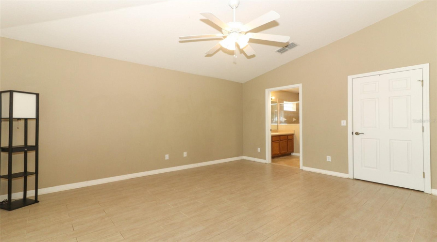 DAVENPORT, Florida 33896, 3 Bedrooms Bedrooms, ,2 BathroomsBathrooms,Residential,For Sale,REGENCY,0,MFRO6303631