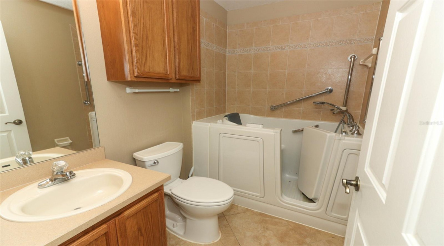 DAVENPORT, Florida 33896, 3 Bedrooms Bedrooms, ,2 BathroomsBathrooms,Residential,For Sale,REGENCY,0,MFRO6303631