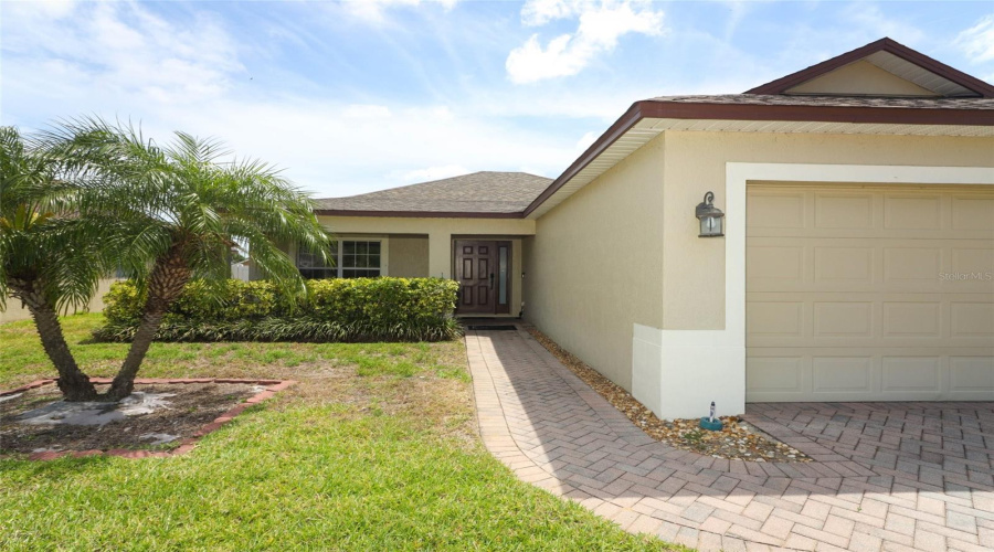 DAVENPORT, Florida 33896, 3 Bedrooms Bedrooms, ,2 BathroomsBathrooms,Residential,For Sale,REGENCY,0,MFRO6303631