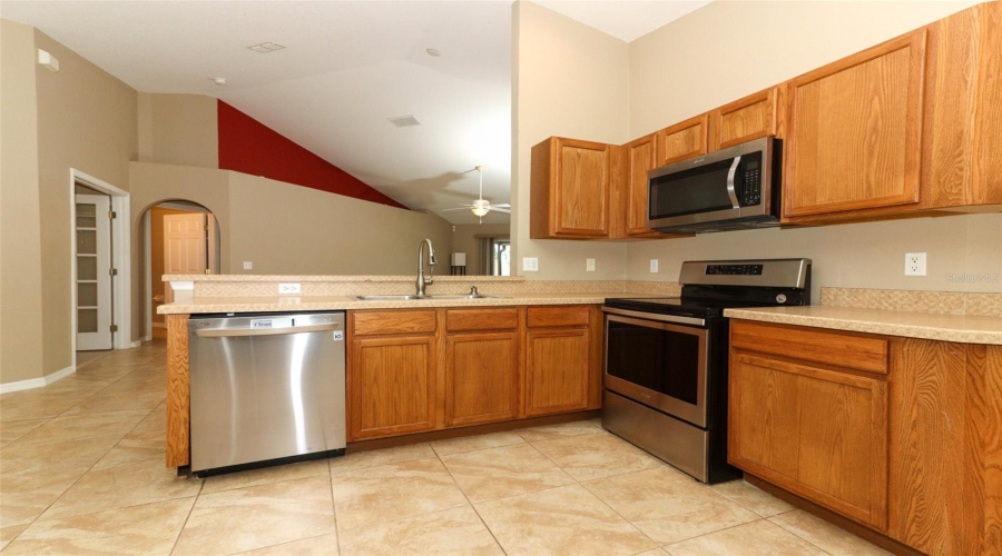 DAVENPORT, Florida 33896, 3 Bedrooms Bedrooms, ,2 BathroomsBathrooms,Residential,For Sale,REGENCY,0,MFRO6303631