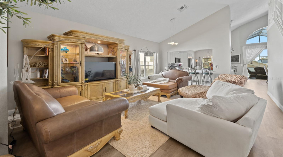 KISSIMMEE, Florida 34747, 6 Bedrooms Bedrooms, ,4 BathroomsBathrooms,Residential,For Sale,YELLOW CRANE,0,MFRO6331796