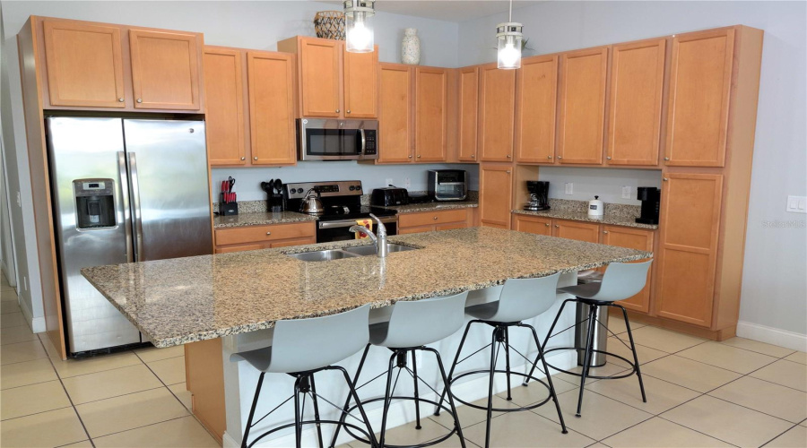 DAVENPORT, Florida 33896, 4 Bedrooms Bedrooms, ,4 BathroomsBathrooms,Residential,For Sale,CAPTIVA,0,MFRS5131683