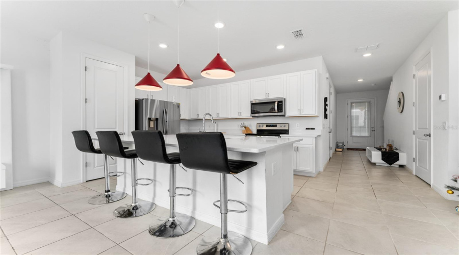 DAVENPORT, Florida 33896, 3 Bedrooms Bedrooms, ,2 BathroomsBathrooms,Residential,For Sale,DISCOVERY,0,MFRS5131900