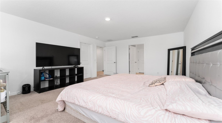 DAVENPORT, Florida 33896, 3 Bedrooms Bedrooms, ,2 BathroomsBathrooms,Residential,For Sale,DISCOVERY,0,MFRS5131900