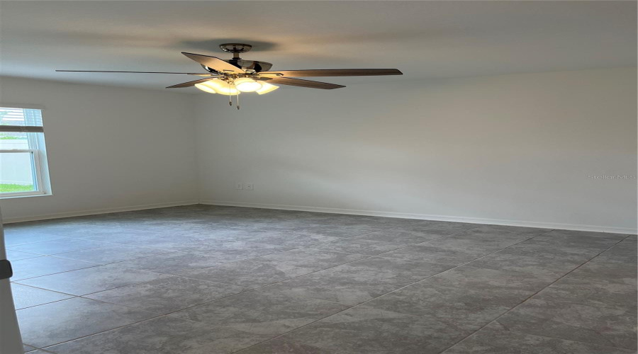 KISSIMMEE, Florida 34746, 3 Bedrooms Bedrooms, ,2 BathroomsBathrooms,Residential,For Sale,PEBBLES THROW,0,MFRO6331689