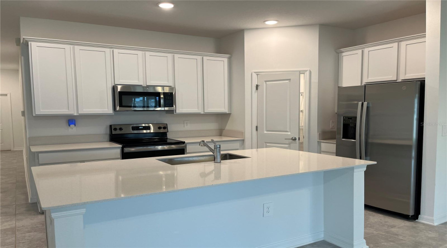 KISSIMMEE, Florida 34746, 3 Bedrooms Bedrooms, ,2 BathroomsBathrooms,Residential,For Sale,PEBBLES THROW,0,MFRO6331689